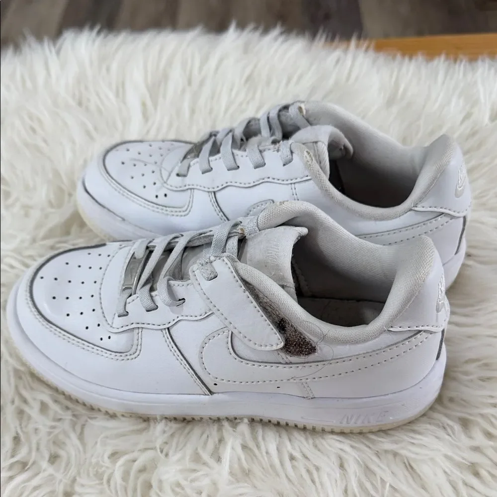 Nike White Leather Sneakers Size 1Y